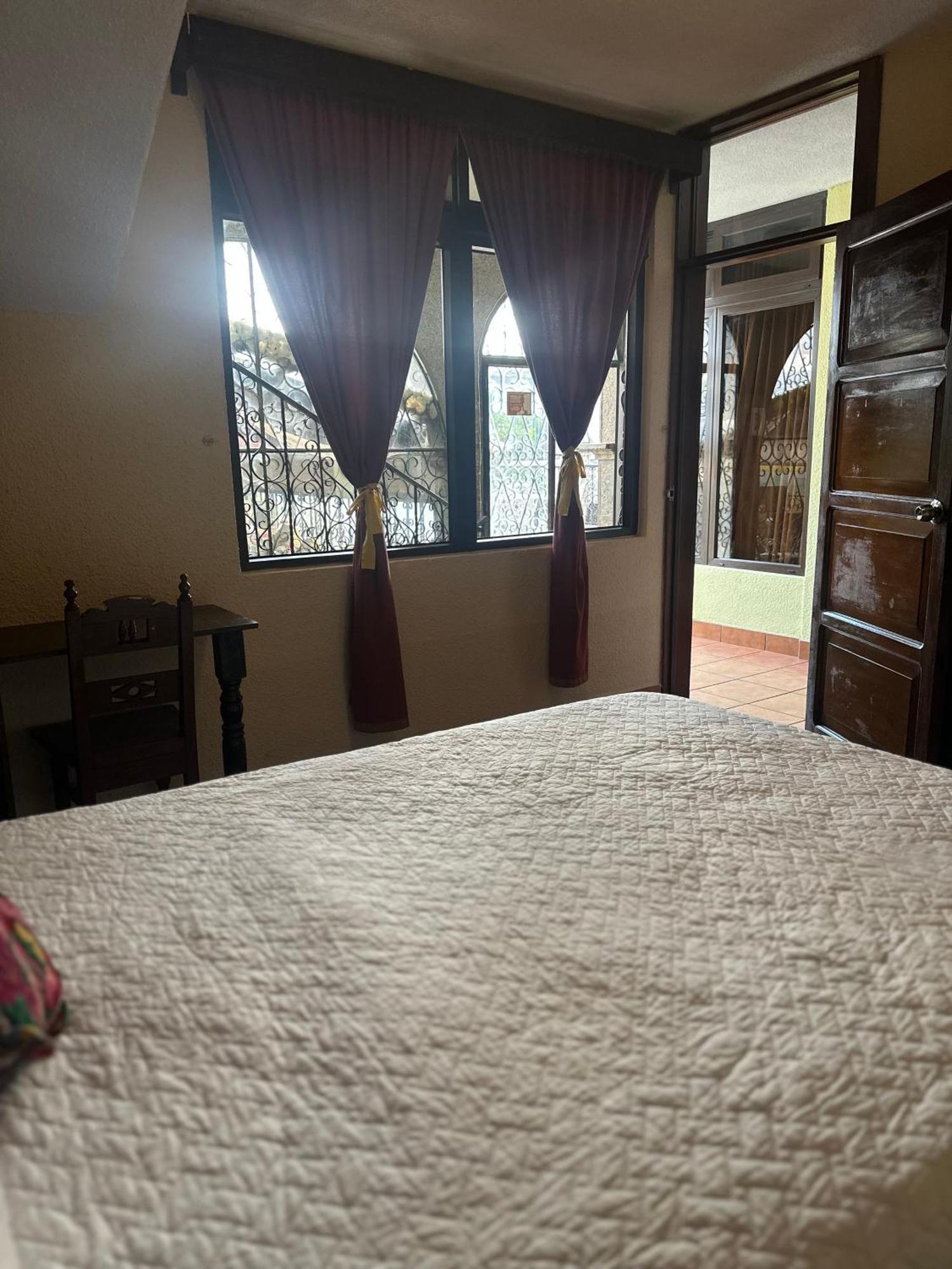 Don Valentino Hotel Antigua Стая снимка