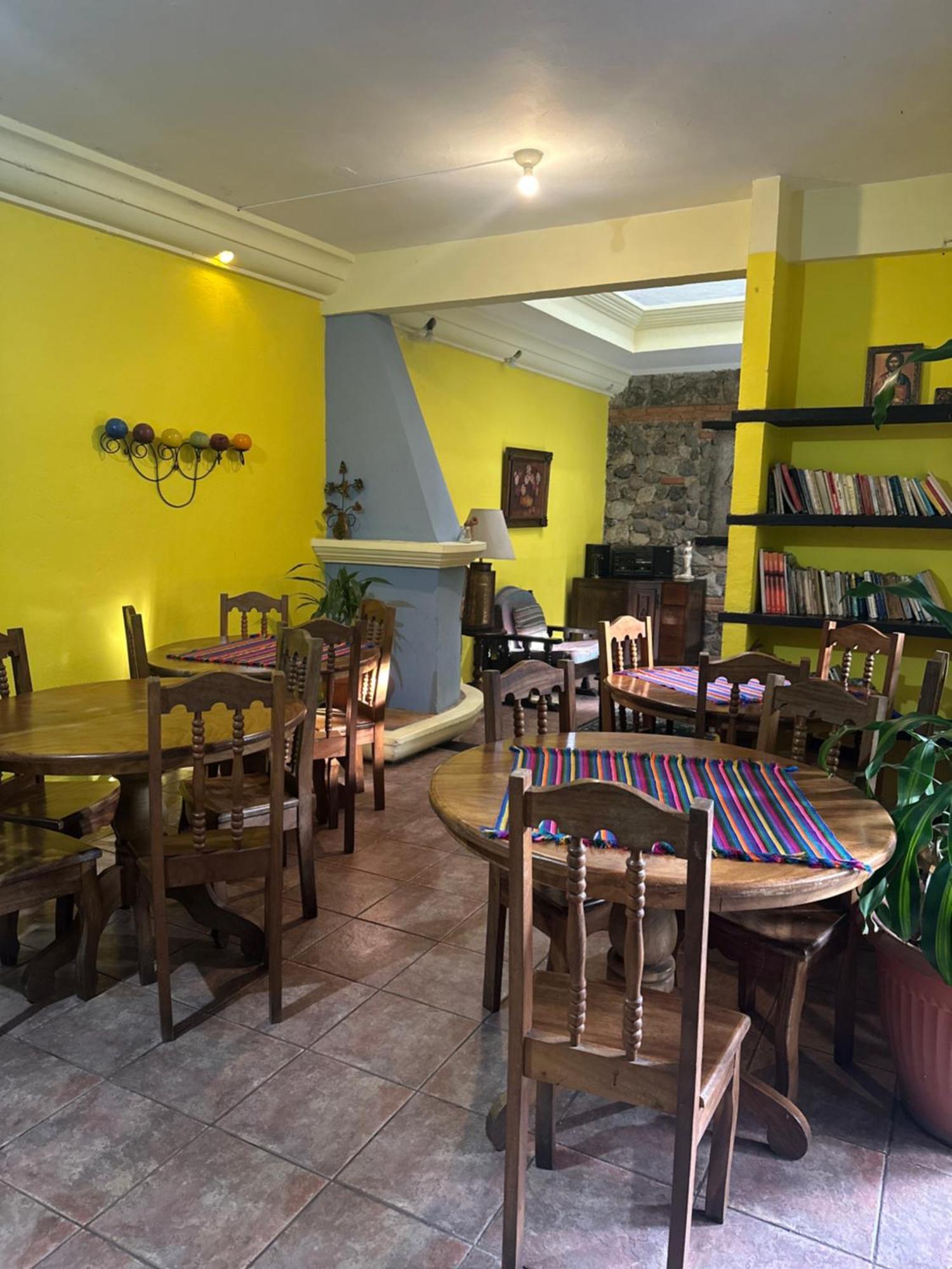 Don Valentino Hotel Antigua Екстериор снимка