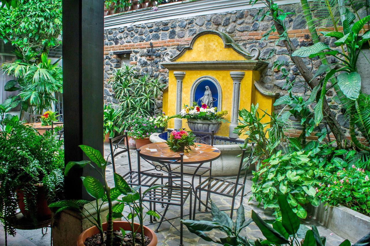 Don Valentino Hotel Antigua Екстериор снимка