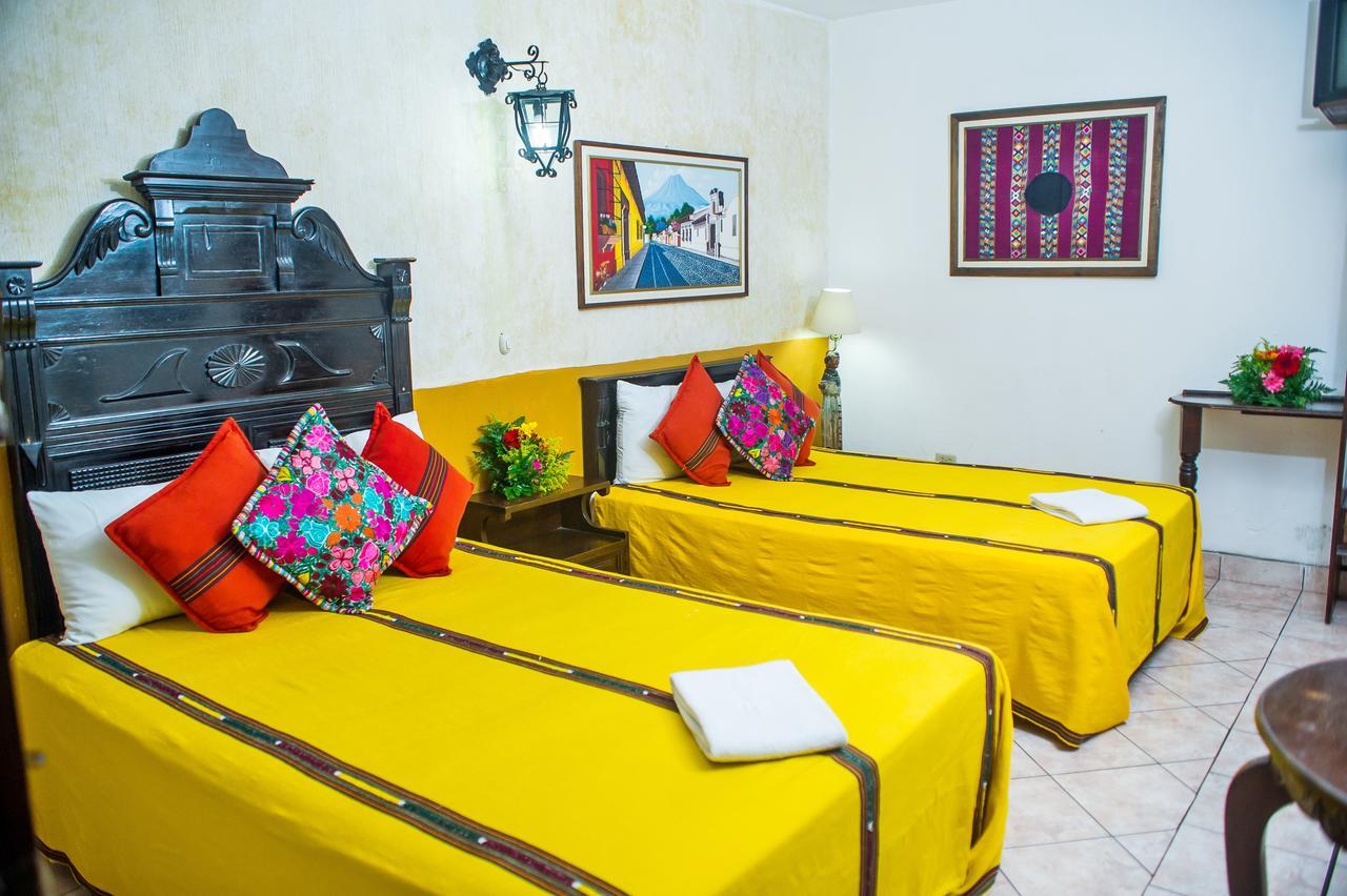 Don Valentino Hotel Antigua Екстериор снимка