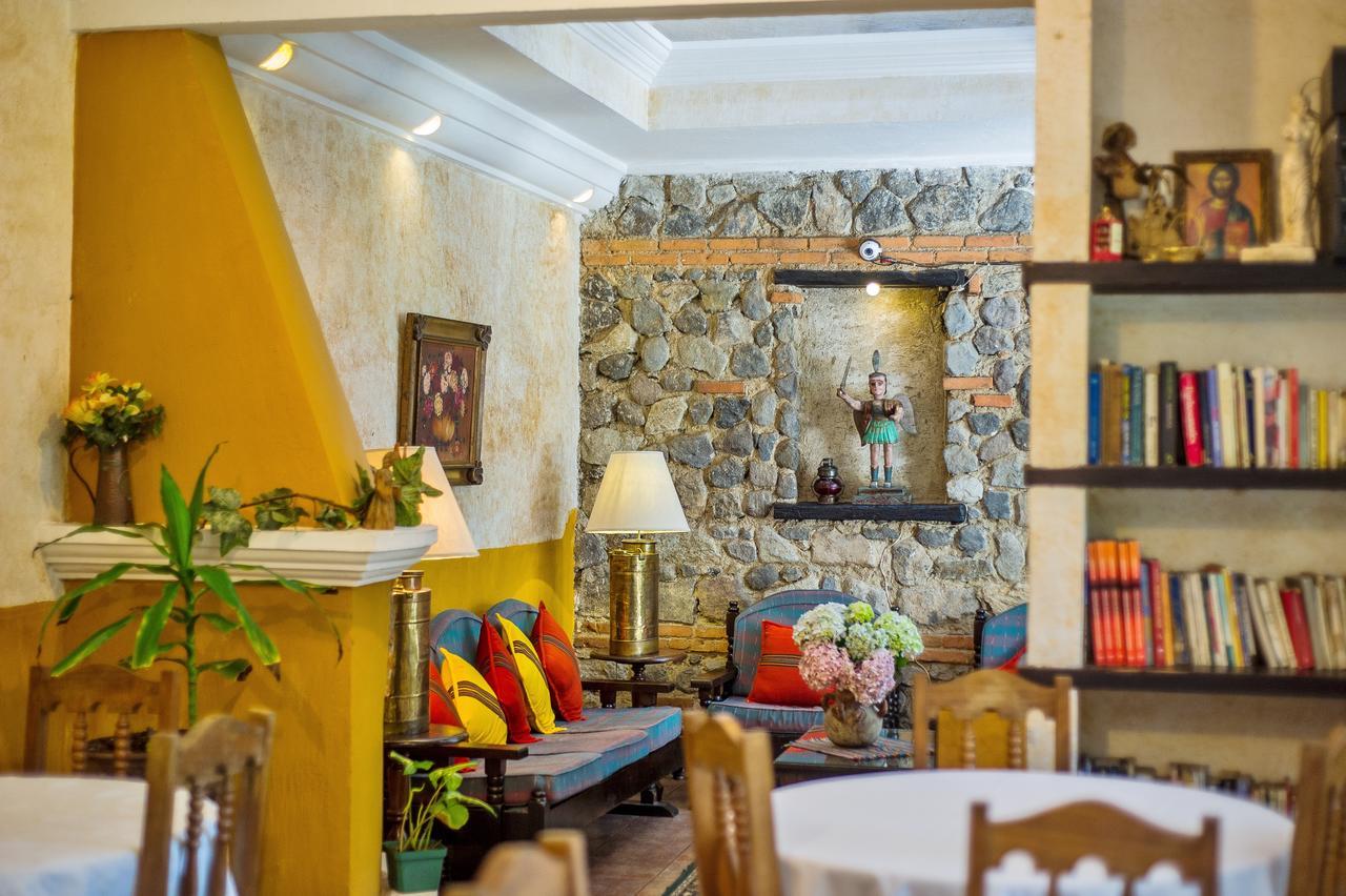 Don Valentino Hotel Antigua Екстериор снимка