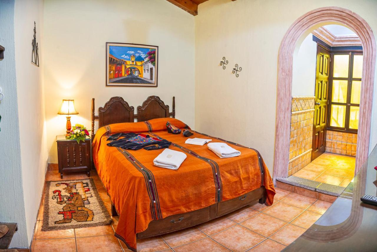 Don Valentino Hotel Antigua Екстериор снимка