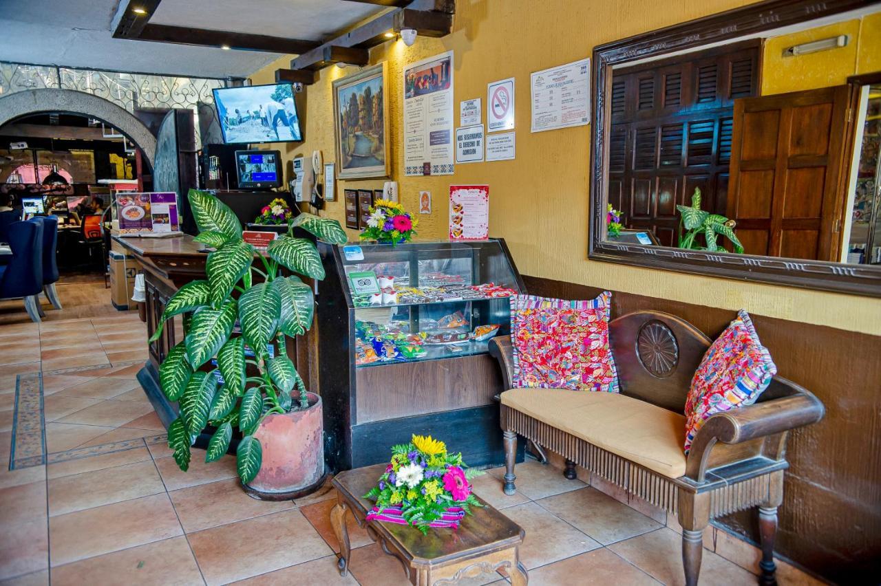 Don Valentino Hotel Antigua Екстериор снимка